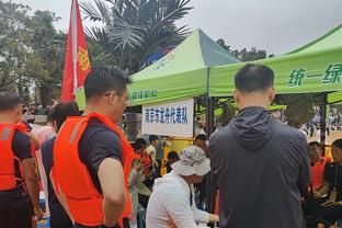 记者谈海港超级杯输球：两名中卫速率慢，无法承受双外援中锋冲击